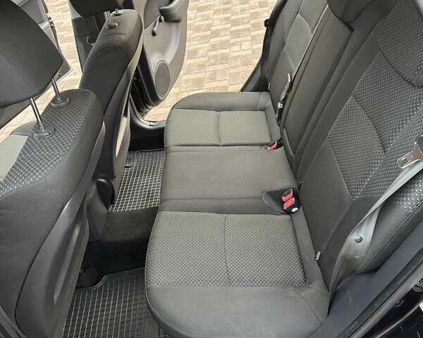 Черный Хендай i30, объемом двигателя 1.4 л и пробегом 210 тыс. км за 6750 $, фото 40 на Automoto.ua