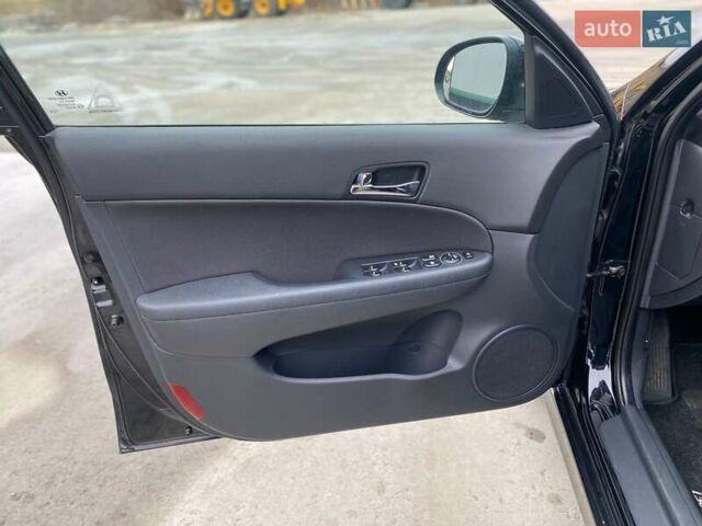 Хендай i30 2012 в Виннице на Automoto.ua Черный Хендай i30, объемом двигателя 1.4 л и пробегом 275 тыс. км за 6100 $, фото 26 на Automoto.ua