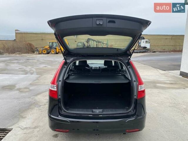 Хендай i30 2012 в Виннице на Automoto.ua Черный Хендай i30, объемом двигателя 1.4 л и пробегом 275 тыс. км за 6100 $, фото 47 на Automoto.ua