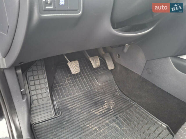 Чорний Хендай i30, об'ємом двигуна 1.4 л та пробігом 209 тис. км за 6850 $, фото 25 на Automoto.ua