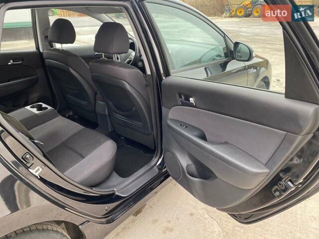 Хендай i30 2012 в Виннице на Automoto.ua Черный Хендай i30, объемом двигателя 1.4 л и пробегом 275 тыс. км за 6100 $, фото 31 на Automoto.ua