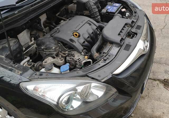 Черный Хендай i30, объемом двигателя 1.4 л и пробегом 275 тыс. км за 6000 $, фото 60 на Automoto.ua