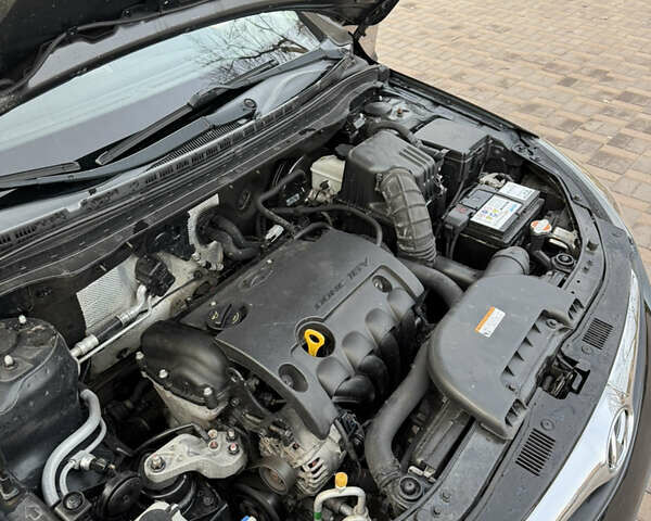 Черный Хендай i30, объемом двигателя 1.4 л и пробегом 210 тыс. км за 6750 $, фото 46 на Automoto.ua