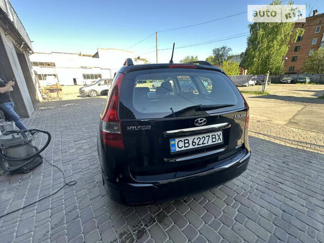 Черный Хендай i30, объемом двигателя 1.58 л и пробегом 175 тыс. км за 7500 $, фото 8 на Automoto.ua