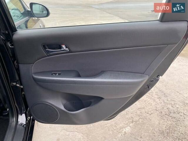Хендай i30 2012 в Виннице на Automoto.ua Черный Хендай i30, объемом двигателя 1.4 л и пробегом 275 тыс. км за 6100 $, фото 39 на Automoto.ua
