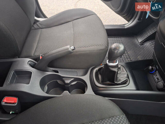 Чорний Хендай i30, об'ємом двигуна 1.4 л та пробігом 209 тис. км за 6850 $, фото 27 на Automoto.ua