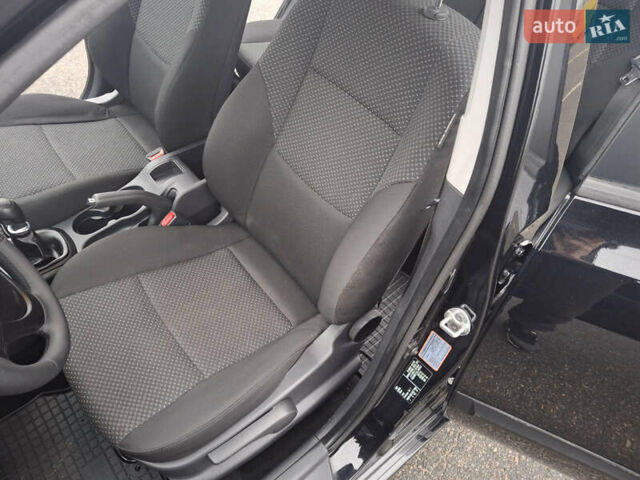 Чорний Хендай i30, об'ємом двигуна 1.4 л та пробігом 209 тис. км за 6850 $, фото 23 на Automoto.ua