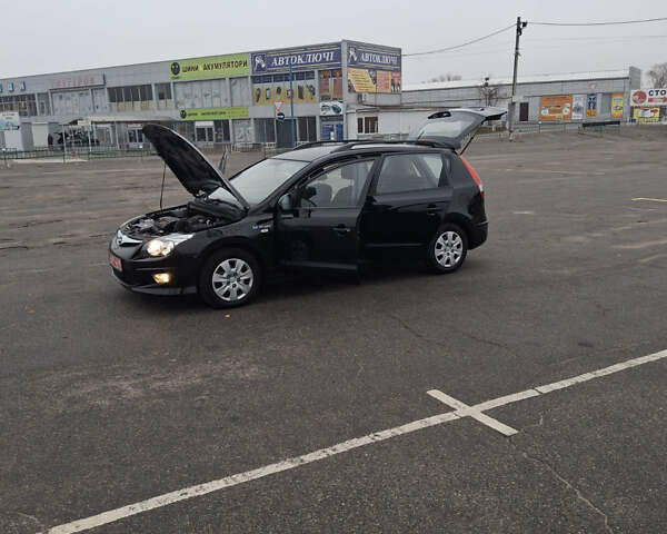 Чорний Хендай i30, об'ємом двигуна 1.4 л та пробігом 209 тис. км за 6850 $, фото 39 на Automoto.ua