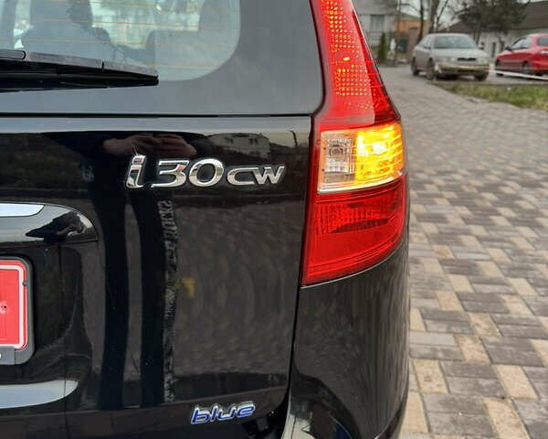 Черный Хендай i30, объемом двигателя 1.4 л и пробегом 210 тыс. км за 6750 $, фото 8 на Automoto.ua