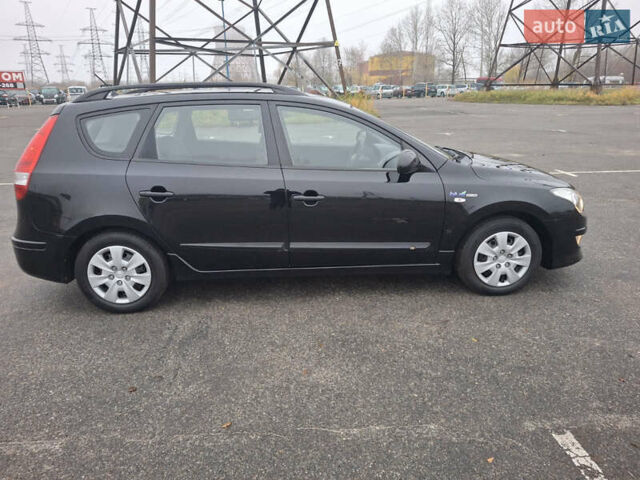 Чорний Хендай i30, об'ємом двигуна 1.4 л та пробігом 209 тис. км за 6850 $, фото 15 на Automoto.ua