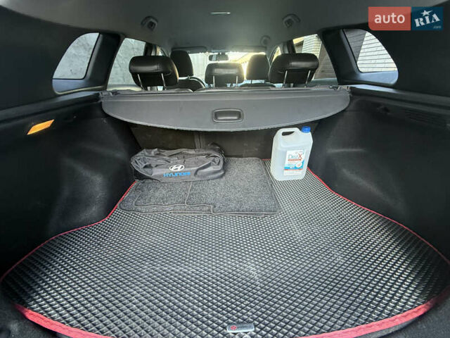 Чорний Хендай i30, об'ємом двигуна 1.59 л та пробігом 260 тис. км за 9000 $, фото 15 на Automoto.ua