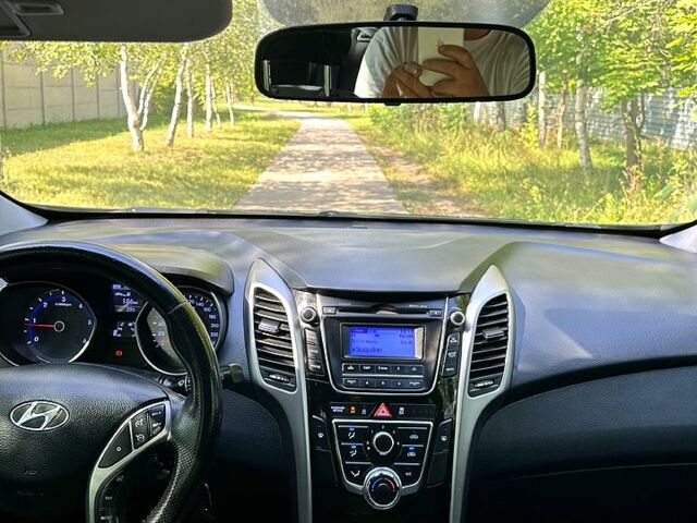 Чорний Хендай i30, об'ємом двигуна 1.6 л та пробігом 167 тис. км за 8400 $, фото 7 на Automoto.ua