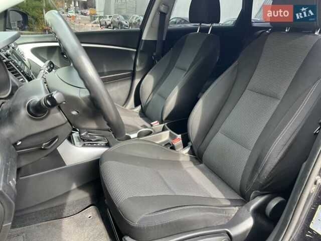 Хендай i30 2014 в Киеве на Automoto.ua Черный Хендай i30, объемом двигателя 1.58 л и пробегом 153 тыс. км за 8900 $, фото 19 на Automoto.ua