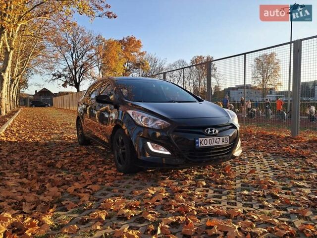Черный Хендай i30, объемом двигателя 1.58 л и пробегом 132 тыс. км за 9500 $, фото 13 на Automoto.ua