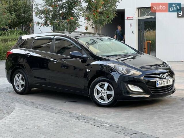 Черный Хендай i30, объемом двигателя 1.58 л и пробегом 153 тыс. км за 9500 $, фото 9 на Automoto.ua