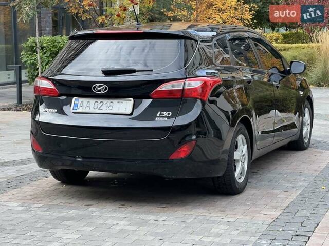Хендай i30 2014 в Киеве на Automoto.ua Черный Хендай i30, объемом двигателя 1.58 л и пробегом 153 тыс. км за 8900 $, фото 8 на Automoto.ua