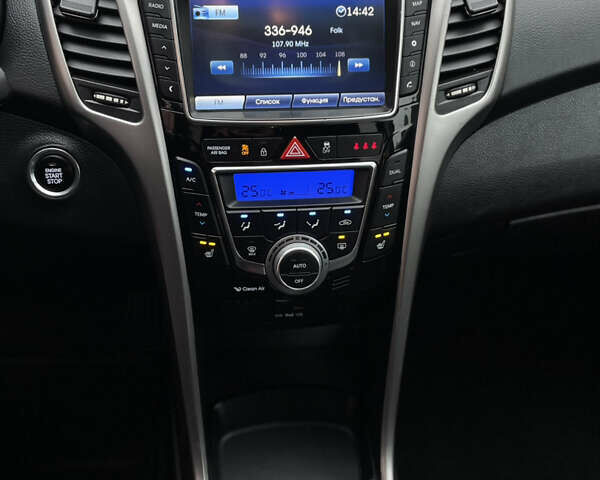 Чорний Хендай i30, об'ємом двигуна 1.6 л та пробігом 221 тис. км за 8650 $, фото 61 на Automoto.ua