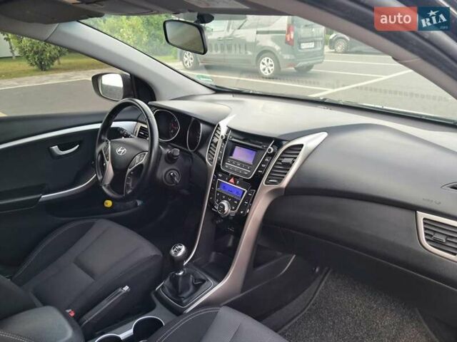 Черный Хендай i30, объемом двигателя 1.58 л и пробегом 129 тыс. км за 9900 $, фото 14 на Automoto.ua