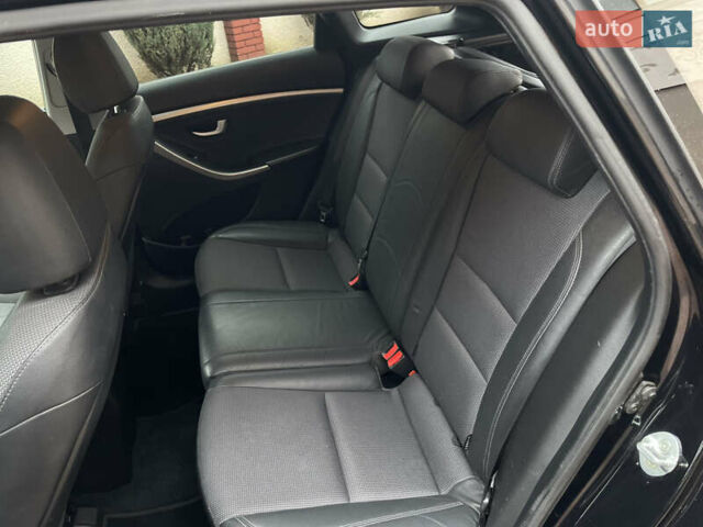 Чорний Хендай i30, об'ємом двигуна 1.6 л та пробігом 221 тис. км за 8650 $, фото 75 на Automoto.ua