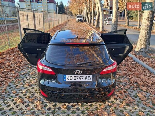 Черный Хендай i30, объемом двигателя 1.58 л и пробегом 132 тыс. км за 9500 $, фото 31 на Automoto.ua