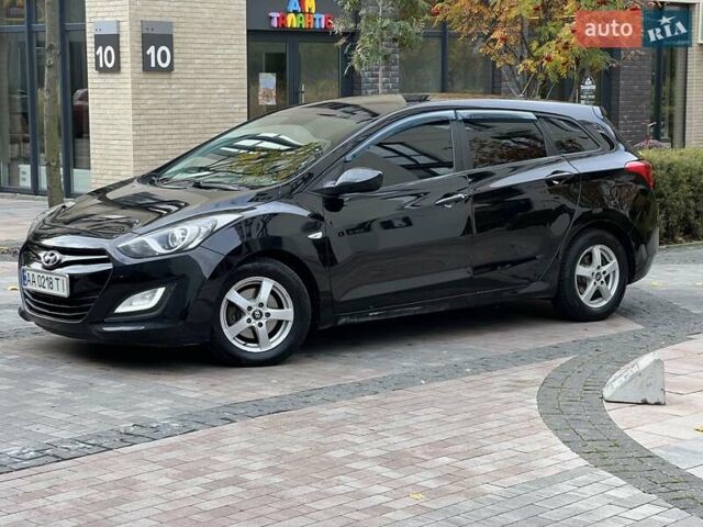 Хендай i30 2014 в Киеве на Automoto.ua Черный Хендай i30, объемом двигателя 1.58 л и пробегом 153 тыс. км за 8900 $, фото 6 на Automoto.ua