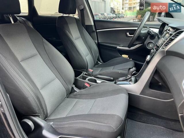 Черный Хендай i30, объемом двигателя 1.58 л и пробегом 153 тыс. км за 9500 $, фото 33 на Automoto.ua