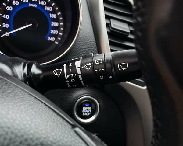 Чорний Хендай i30, об'ємом двигуна 1.6 л та пробігом 221 тис. км за 8650 $, фото 59 на Automoto.ua