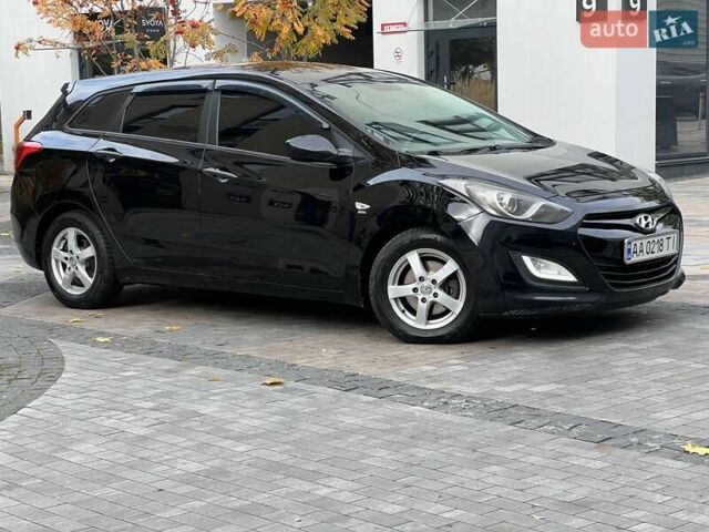 Хендай i30 2014 в Киеве на Automoto.ua Черный Хендай i30, объемом двигателя 1.58 л и пробегом 153 тыс. км за 8900 $, фото 10 на Automoto.ua