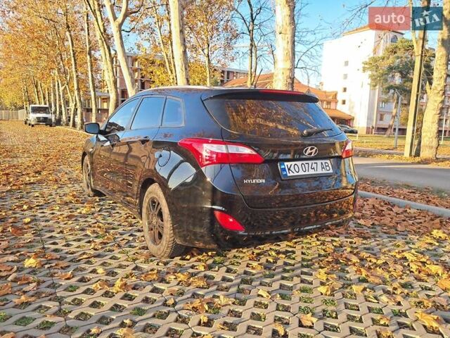 Черный Хендай i30, объемом двигателя 1.58 л и пробегом 132 тыс. км за 9500 $, фото 20 на Automoto.ua