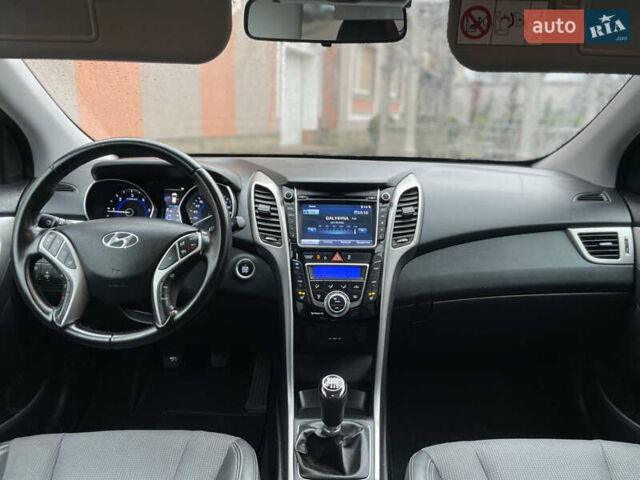 Чорний Хендай i30, об'ємом двигуна 1.6 л та пробігом 221 тис. км за 8650 $, фото 70 на Automoto.ua