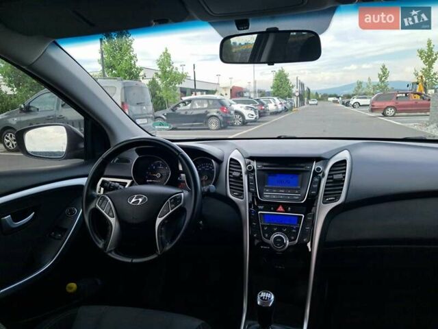 Черный Хендай i30, объемом двигателя 1.58 л и пробегом 129 тыс. км за 9900 $, фото 22 на Automoto.ua