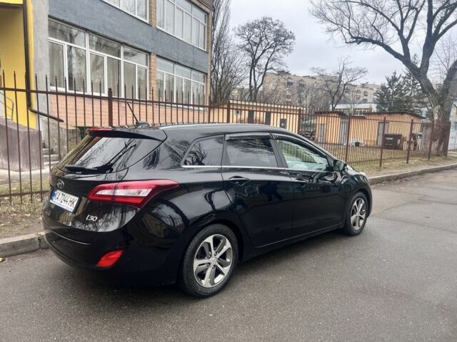 Хендай i30 2017 в Киеве на Automoto.ua Черный Хендай i30, объемом двигателя 1.6 л и пробегом 245 тыс. км за 10500 $, фото 2 на Automoto.ua