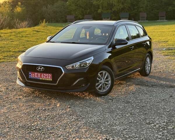 Чорний Хендай i30, об'ємом двигуна 1.59 л та пробігом 227 тис. км за 12500 $, фото 2 на Automoto.ua