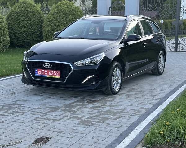 Чорний Хендай i30, об'ємом двигуна 1.59 л та пробігом 227 тис. км за 12500 $, фото 4 на Automoto.ua