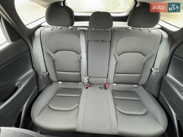 Чорний Хендай i30, об'ємом двигуна 1.59 л та пробігом 227 тис. км за 12500 $, фото 27 на Automoto.ua