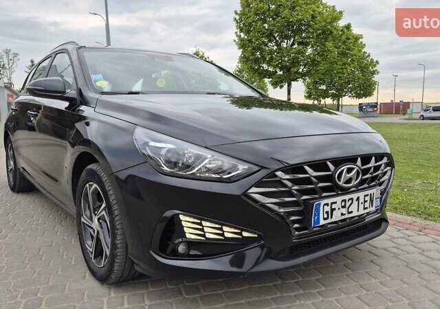 Черный Хендай i30, объемом двигателя 1.6 л и пробегом 197 тыс. км за 15650 $, фото 6 на Automoto.ua