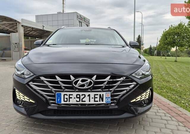 Черный Хендай i30, объемом двигателя 1.6 л и пробегом 197 тыс. км за 15650 $, фото 7 на Automoto.ua