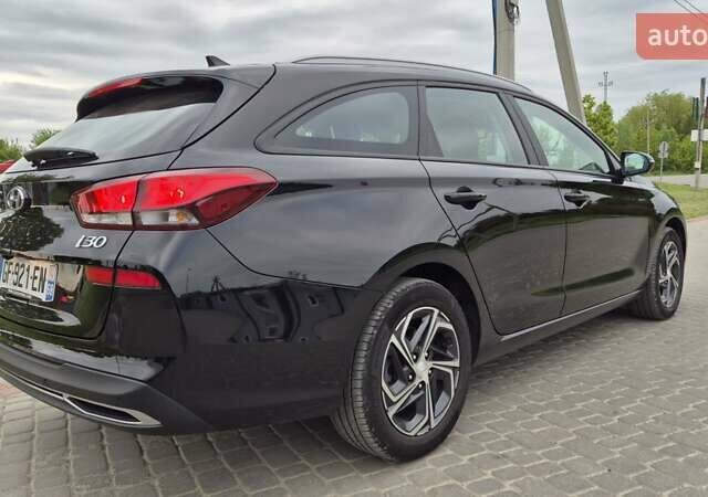 Черный Хендай i30, объемом двигателя 1.6 л и пробегом 197 тыс. км за 15650 $, фото 4 на Automoto.ua
