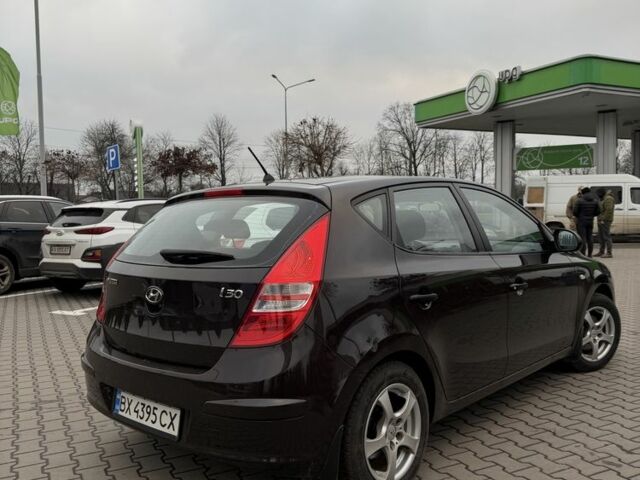 Фиолетовый Хендай i30, объемом двигателя 1.4 л и пробегом 180 тыс. км за 4650 $, фото 4 на Automoto.ua