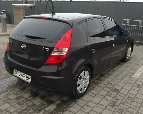 Коричневый Хендай i30, объемом двигателя 1.4 л и пробегом 262 тыс. км за 5500 $, фото 12 на Automoto.ua
