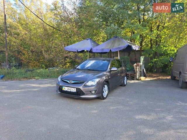 Коричневий Хендай i30, об'ємом двигуна 1.58 л та пробігом 106 тис. км за 8500 $, фото 20 на Automoto.ua
