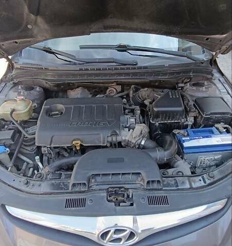 Коричневий Хендай i30, об'ємом двигуна 1.58 л та пробігом 255 тис. км за 6800 $, фото 18 на Automoto.ua