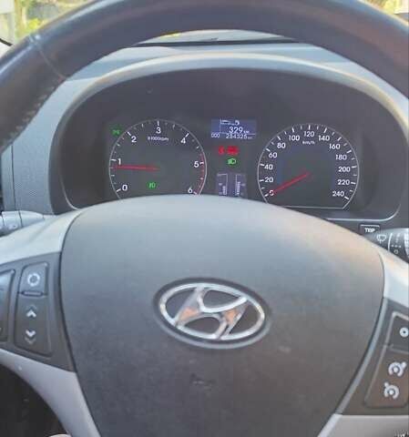 Коричневий Хендай i30, об'ємом двигуна 1.58 л та пробігом 255 тис. км за 6800 $, фото 11 на Automoto.ua