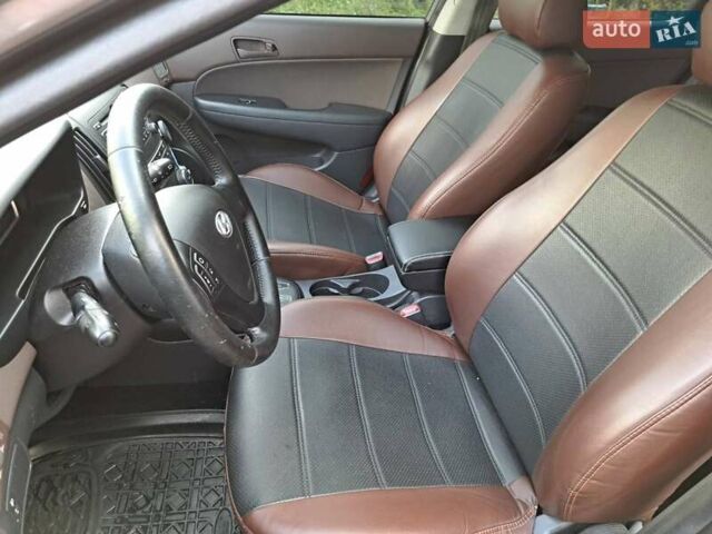 Коричневий Хендай i30, об'ємом двигуна 1.58 л та пробігом 106 тис. км за 8500 $, фото 12 на Automoto.ua