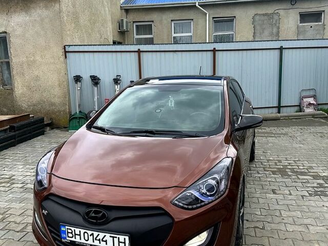 Коричневый Хендай i30, объемом двигателя 1.6 л и пробегом 253 тыс. км за 9000 $, фото 11 на Automoto.ua