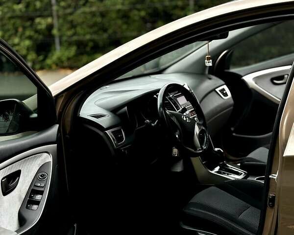 Коричневий Хендай i30, об'ємом двигуна 1.58 л та пробігом 184 тис. км за 9500 $, фото 25 на Automoto.ua