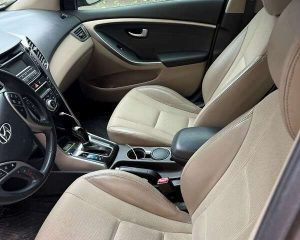 Хендай i30 2012 в Одессе на Automoto.ua Коричневый Хендай i30, объемом двигателя 1.59 л и пробегом 99 тыс. км за 11300 $, фото 4 на Automoto.ua