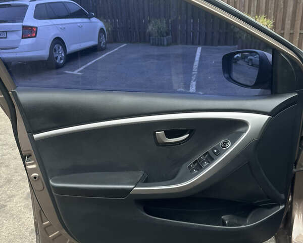 Хендай i30 2012 в Виннице на Automoto.ua Коричневый Хендай i30, объемом двигателя 1.4 л и пробегом 190 тыс. км за 7499 $, фото 19 на Automoto.ua