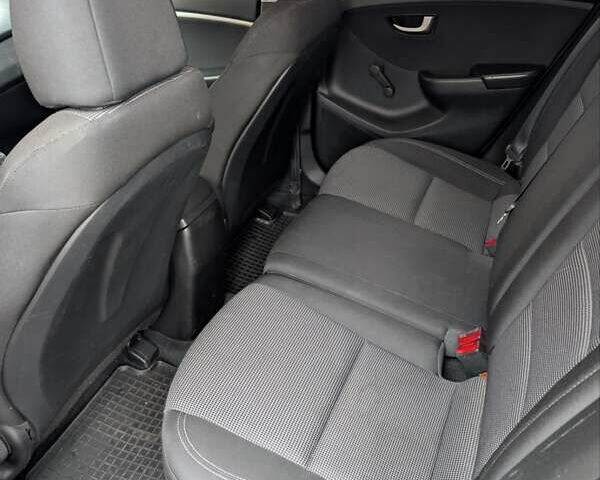 Коричневий Хендай i30, об'ємом двигуна 1.4 л та пробігом 293 тис. км за 6900 $, фото 8 на Automoto.ua