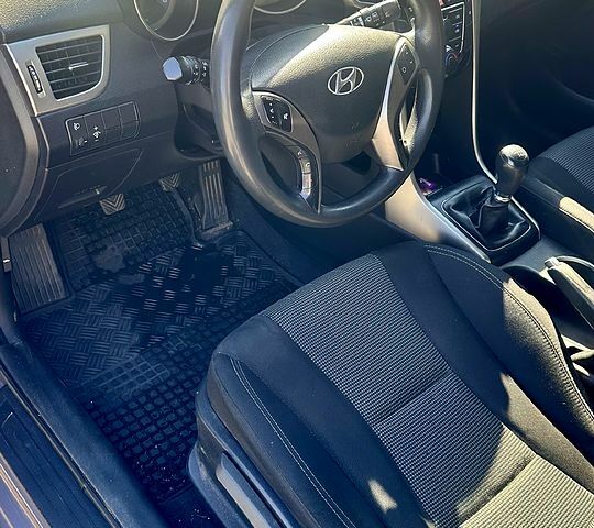Хендай i30 2012 в Днепре (Днепропетровске) на Automoto.ua Коричневый Хендай i30, объемом двигателя 1.4 л и пробегом 293 тыс. км за 6999 $, фото 2 на Automoto.ua